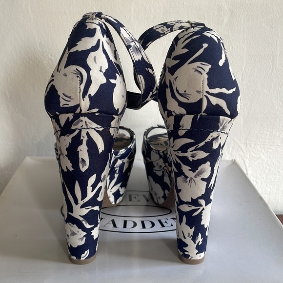 💙 Steve Madden platform shoes - Picture 4 of 5